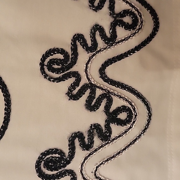 Lauren Michelle Women Embroidery Sleeveless Blouse Art Deco Artistry Feminine XL - Picture 8 of 9